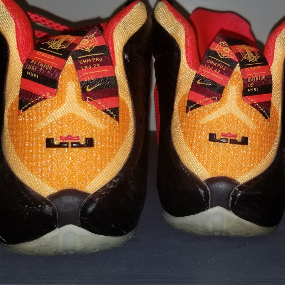 Lebrons - image 1